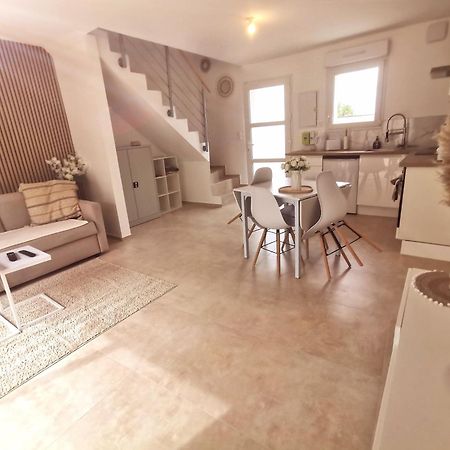 Magnifique Duplex Neuf Parking Et Terrasse Apartment Dole Luaran gambar